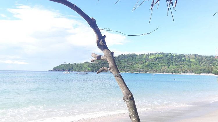 Keindahan Pantai Senggigi di Lombok yang Memukau Ribuan Pasang Mata ig royansabilarosad