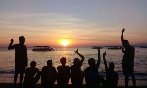 Sunset di Gili Lampu, sumber ig @goingloe